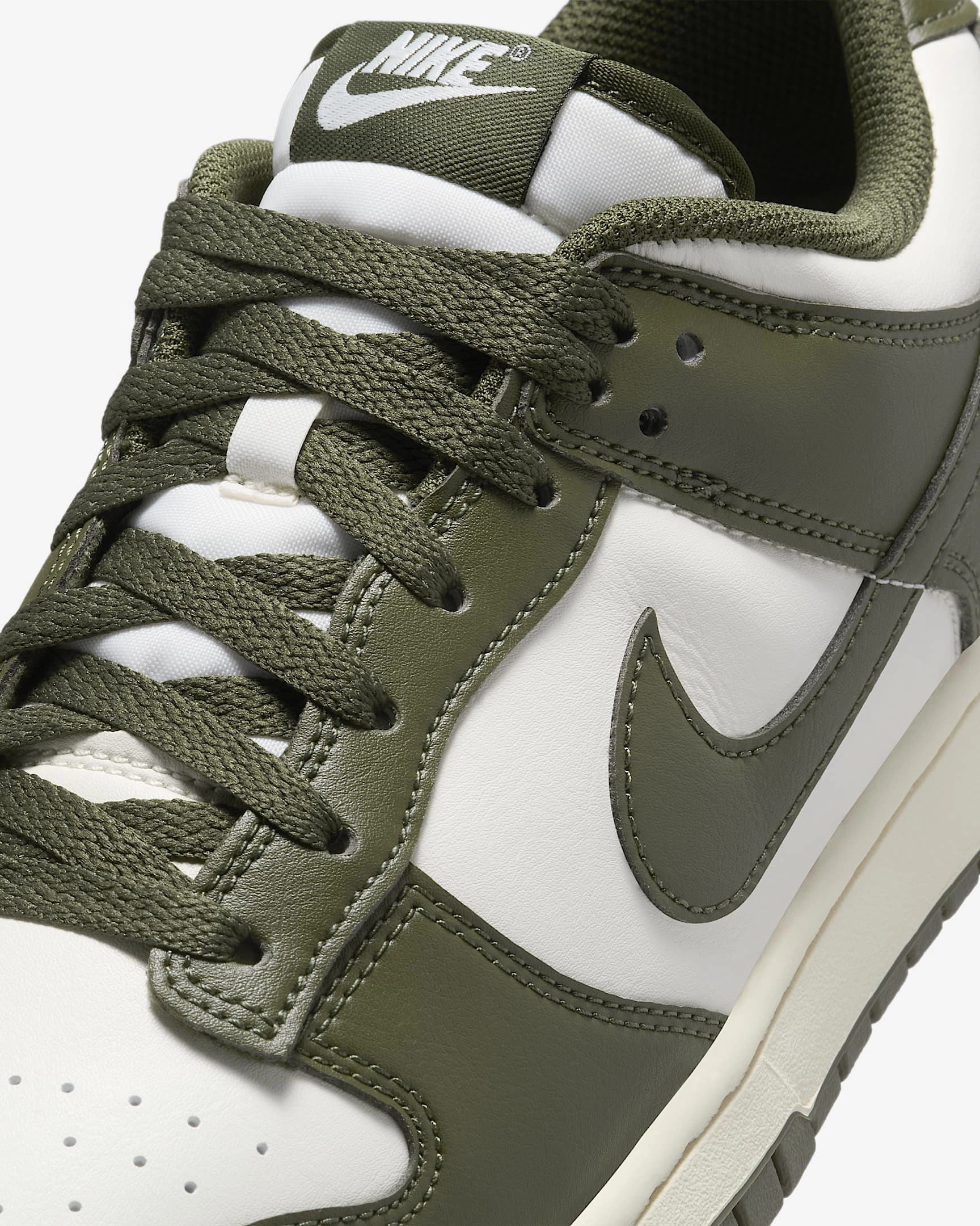 Dunk Low Retro