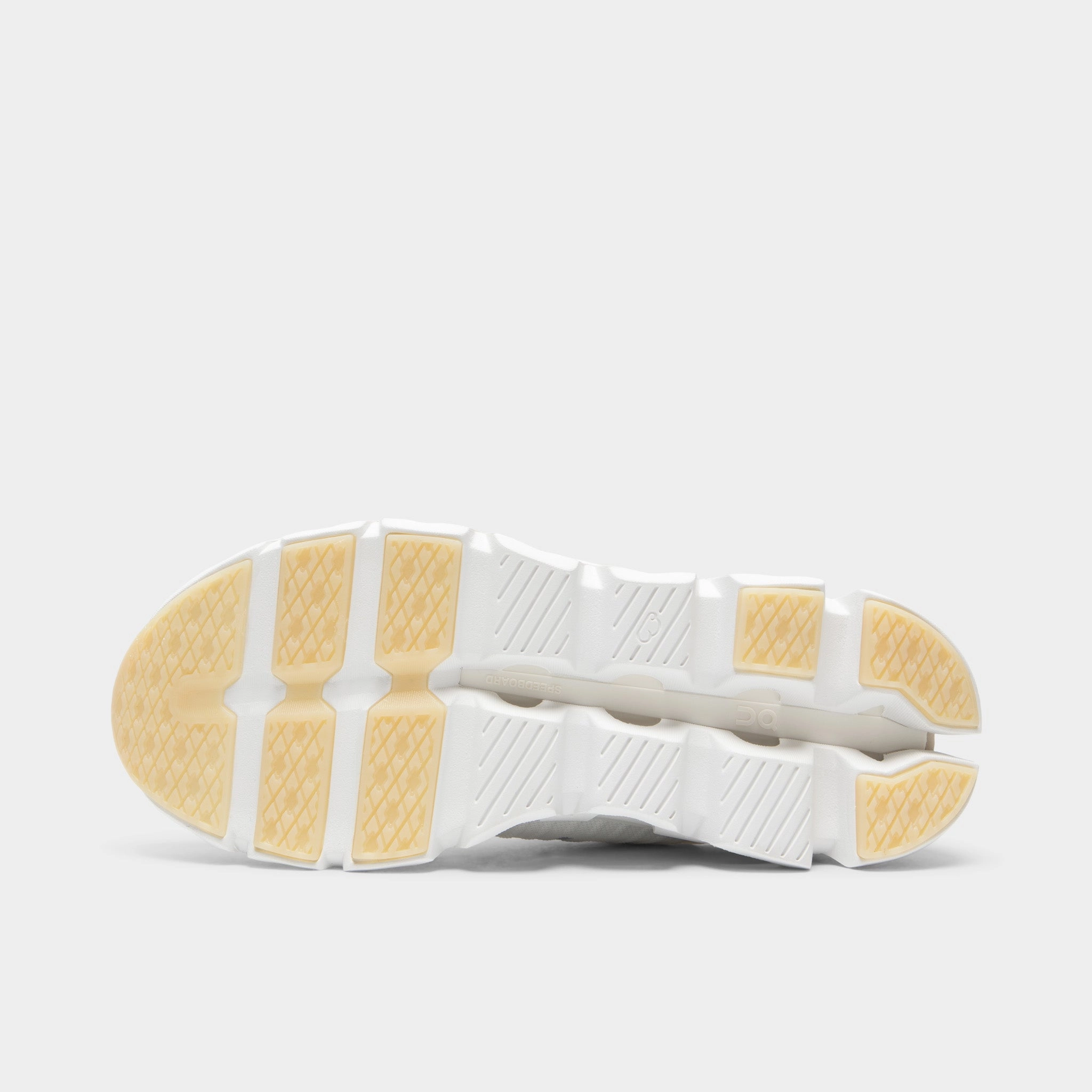 On Women's Cloudswift 4 White / Cream