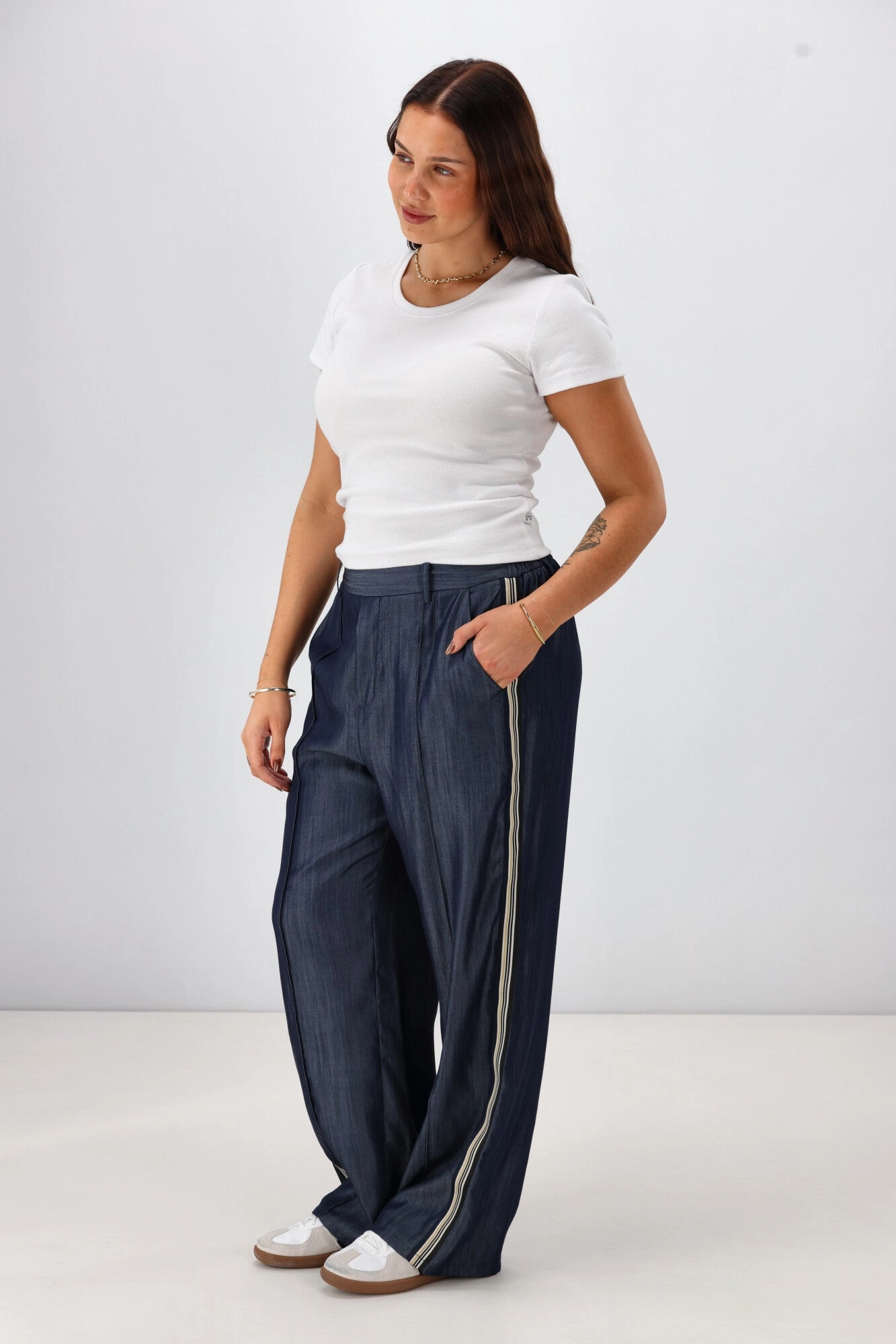 Shine On Label Maize Chambray Wide Leg Pant Indigo
