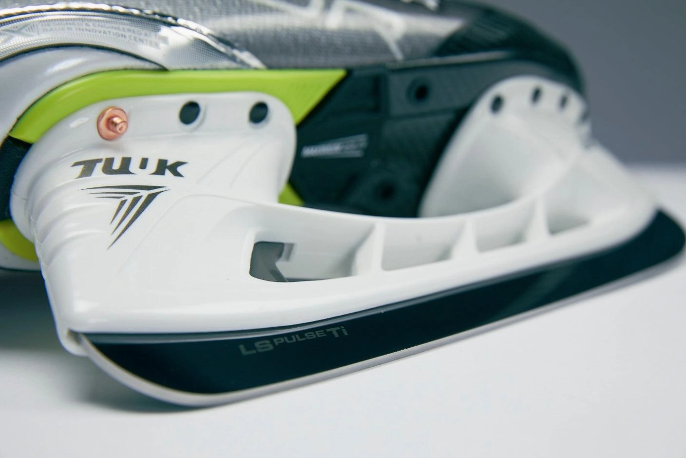 Vapor Hyperlite Pulse TI Hockey Skates - Senior