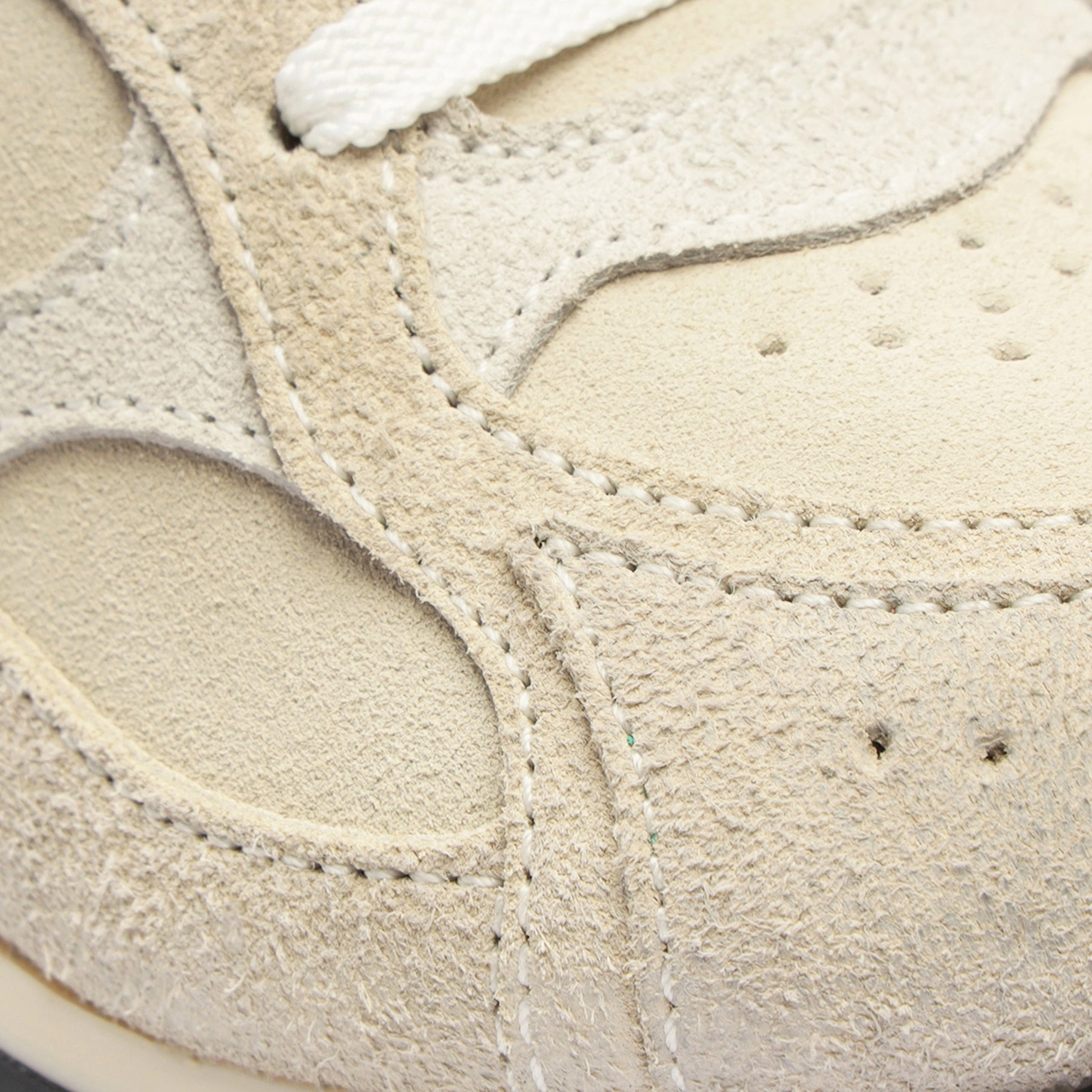 Wave 70 Suede Sneaker